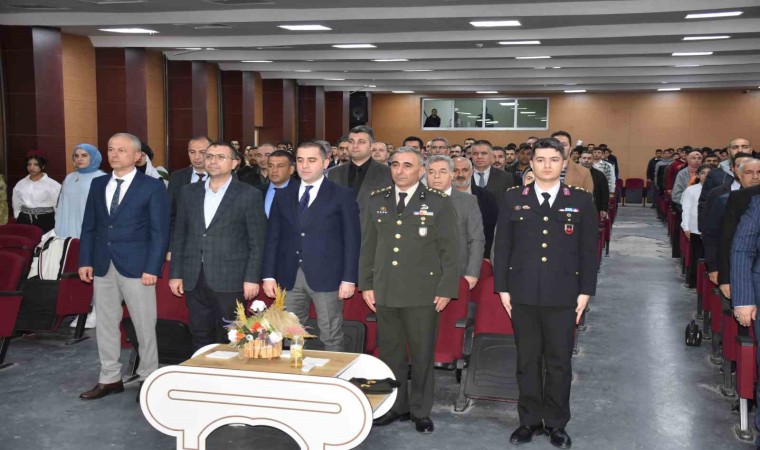 Siverekte İstiklal Marşının Kabulü ve Mehmet Akif Ersoyu anma etkinliği düzenlendi