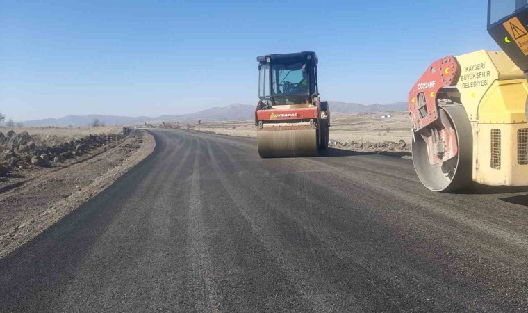 Taşhanı merkeze bağlayacak yolda çalışmalar devam ediyor