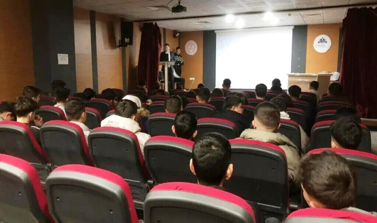 Tavşanlı MYOda “Haritacılık Mesleğinde Değişen Gelecek ve Kariyer Planlama” konulu söyleşi