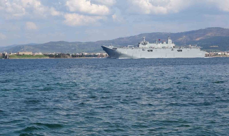 TCG Anadolu, 18 Mart törenleri için Çanakkale Boğazında