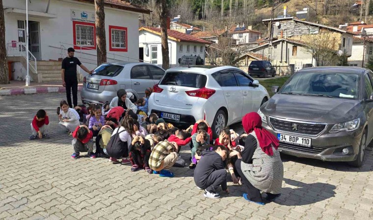 Tokatta minik öğrencilere deprem eğitimi