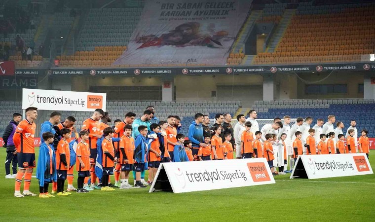 Trendyol Süper Lig: Başakşehir: 0 - Antalyaspor: 0 (Maç devam ediyor)