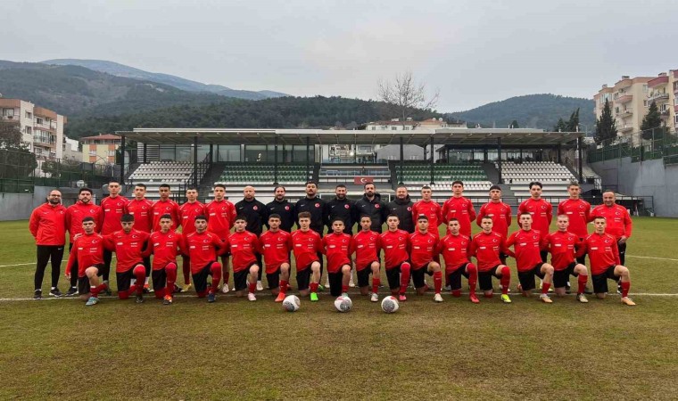 U15 Milli Futbol Takımı, Macaristan maçı hazırlıklarını Manisada sürdürüyor