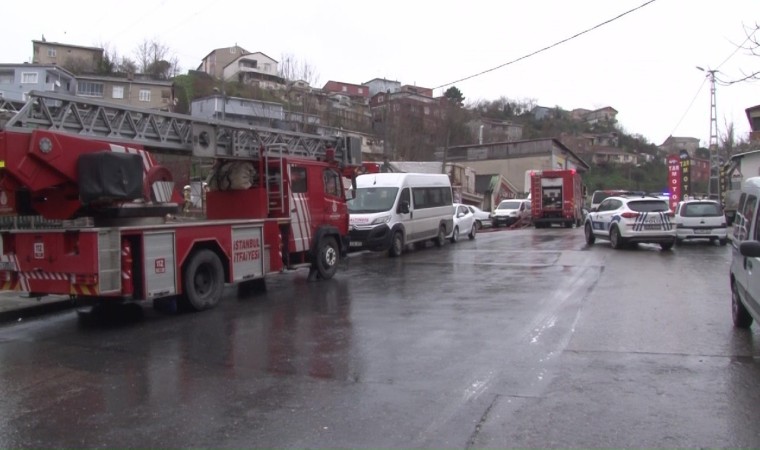 Ümraniyede tekne imalathanesi alev alev yandı