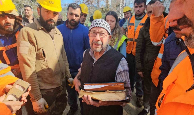 Yangında ev küle döndü, Kuran-ı Kerim yanmadı