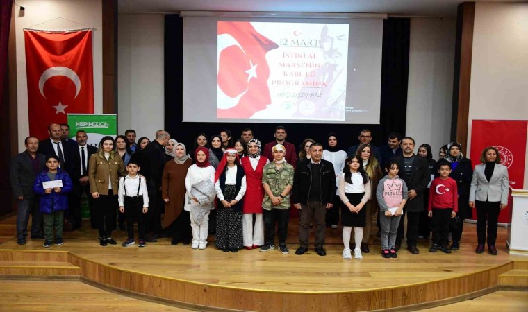 Yeşilyurtta İstiklal Marşını güzel okuma yarışması düzenlendi