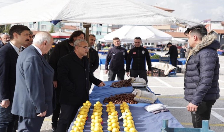 Zafertepe pazarında tezgahlar kuruldu