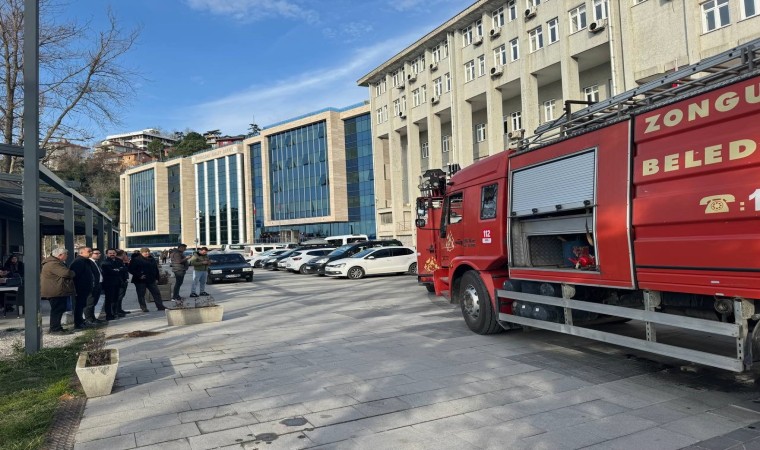 Zonguldak Adliyesinde çıkan yangın paniğe neden oldu