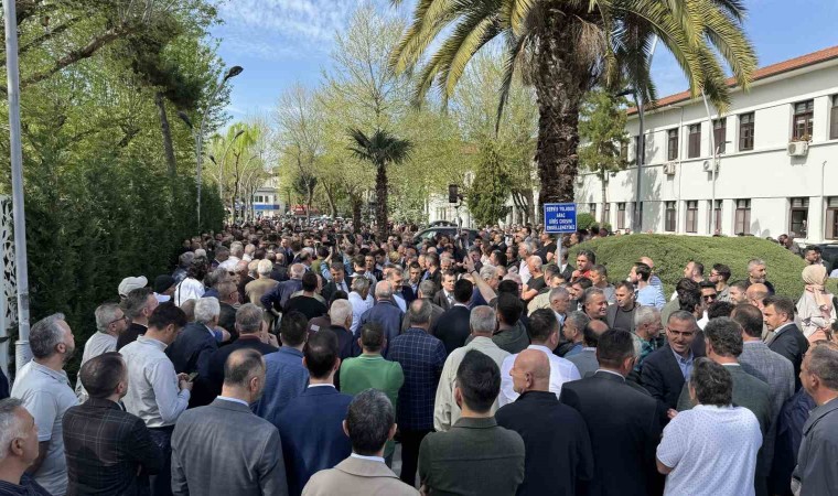 Adım atacak yer kalmadı, insan seli ile karşılandı: Alemdar, Yüceden görevi devraldı