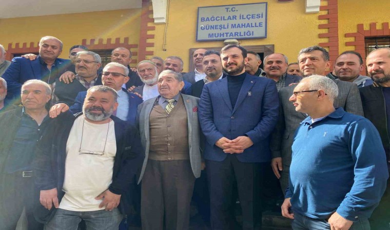 Bağcılarda 40 yıllık muhtarlığı törenle devretti