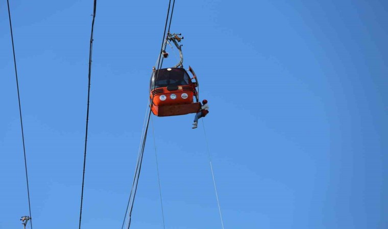 Bakan Yerlikaya: (Teleferik kazası) Mahsur kalan 24 kabindeki 174 kişi başarıyla tahliye edilmiştir