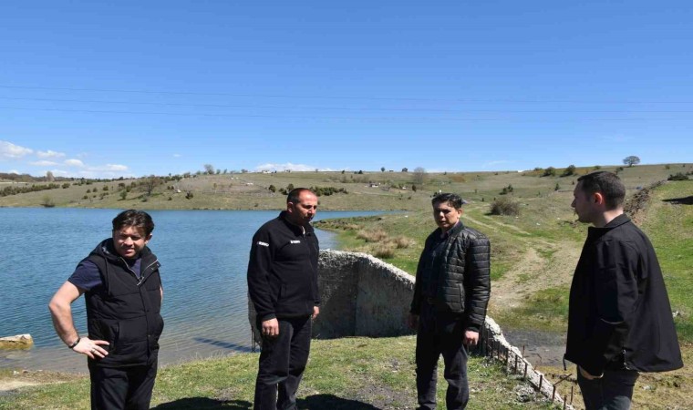 Başkan sahaya inerek halka ilk sözünü verdi