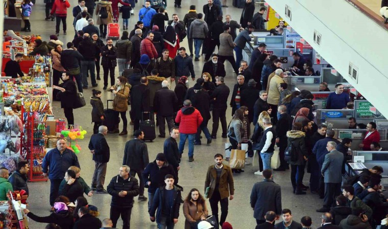 Bayram tatilinde AŞTİyi 706 bin 480 yolcu kullandı