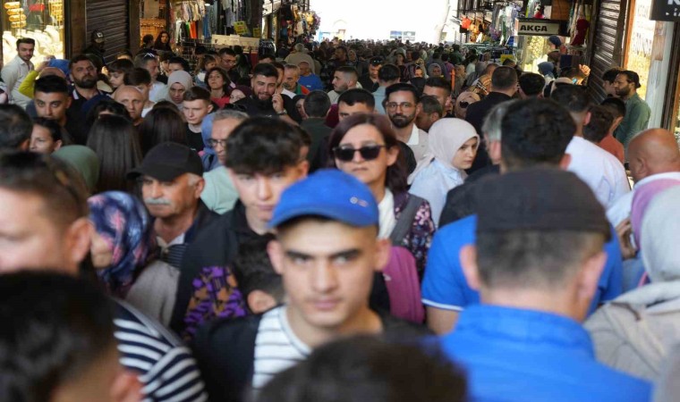 Bursanın tarihi mekanlarında adım atacak yer kalmadı