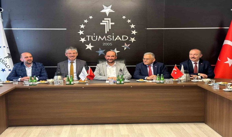 Büyükkılıçtan TÜMSİAD Kayseri Şubesine bayram ziyareti