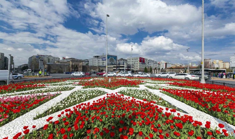 Büyükşehir ile Kayseri bayrama rengarenk giriyor