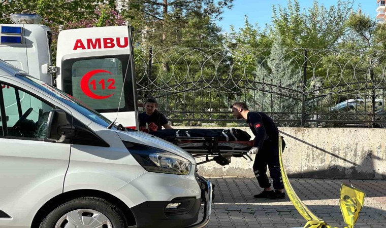 Diyarbakırda bunalıma giren kadın kendini 14. kattan boşluğa bıraktı