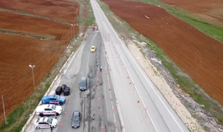 Erzincanda trafik ekiplerinden dronlu denetim