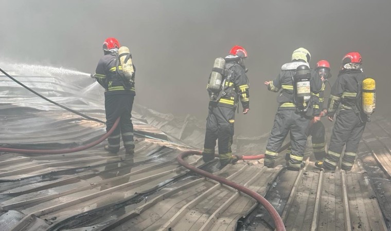 Fabrika yangını söndürüldü