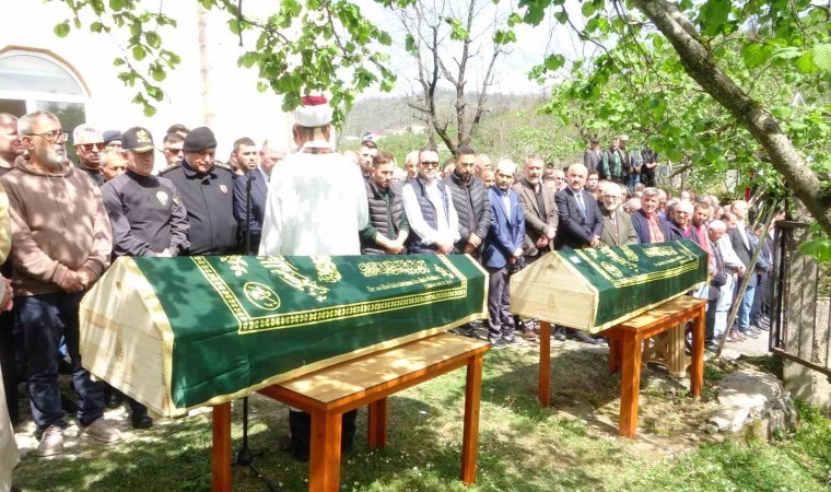 İstanbuldaki yangında hayatını kaybeden baba ve oğlu son yolculuğuna uğurlandı