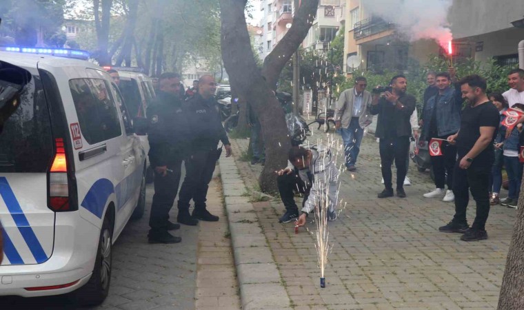 Kavga ihbarına gelen polis ekipleri otizmli çocukların mutluluklarına ortak oldu