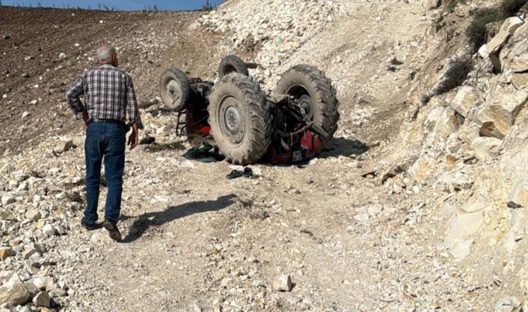 Kiliste traktör devrildi: 1 ölü