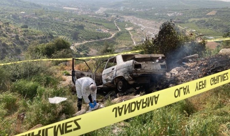 Mersinde 2si evde, biri araçta olmak üzere 3 kişi yanarak ölmüş halde bulundu