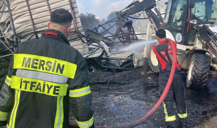 Mersinde narenciye paketleme tesisindeki yangın söndürüldü