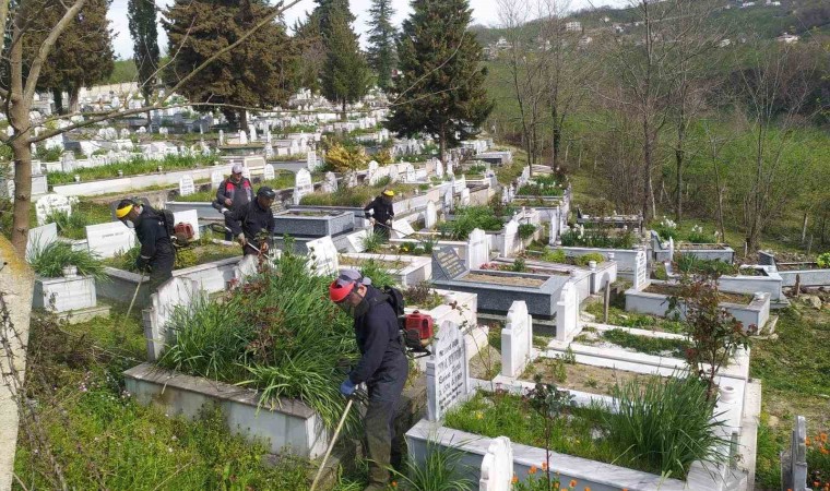 Orduda şehitlik ve mezarlıklarda bayram temizliği