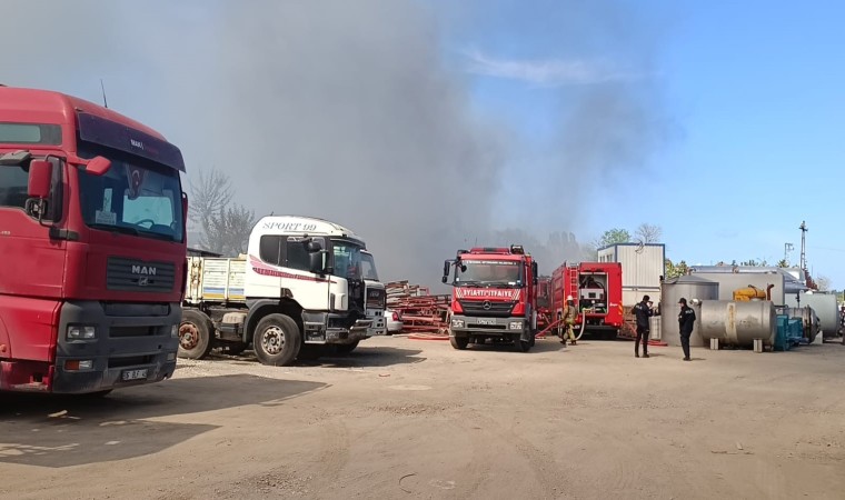 Pendikte yediemin otoparkında yangın paniği