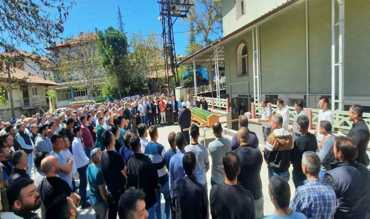 Somada maden kazasında hayatını kaybeden işçi Gedizde toprağa verildi