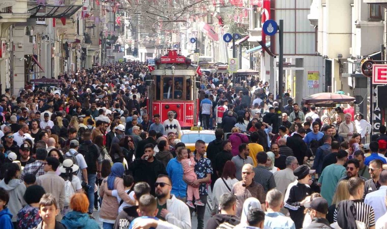 Taksimde bayram yoğunluğu