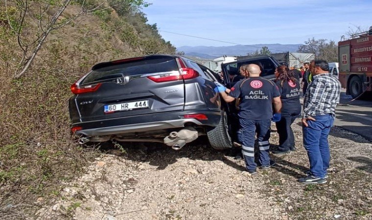 Tokatta çekici ile otomobil çarpıştı: 1 yaralı