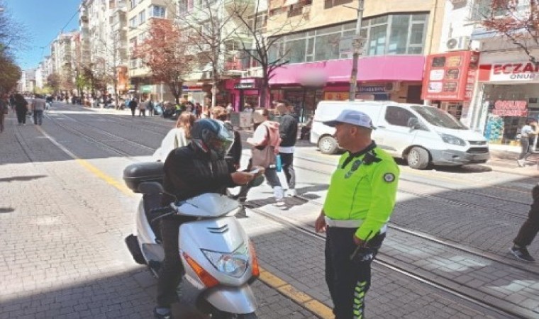 Trafiğe kapalı bölgelere giren motosiklet ve motorlu bisiklet sürücülerine ceza kesildi