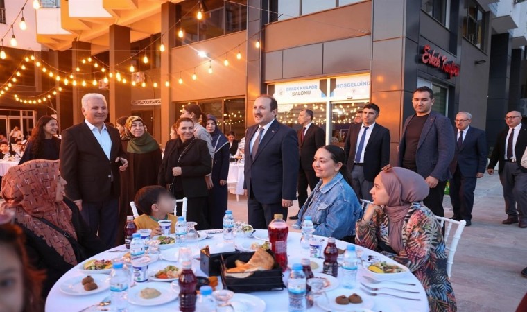 Vali Pehlivan, İl Müftülüğünün iftar programına katıldı