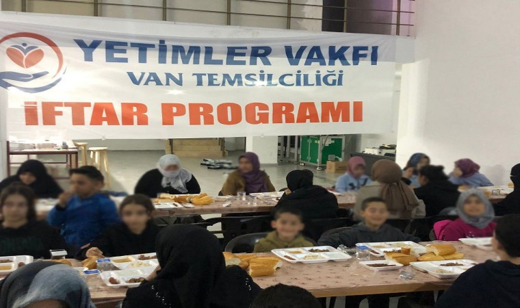 Vandaki yetim çocuklar iftar sofrasında buluştu