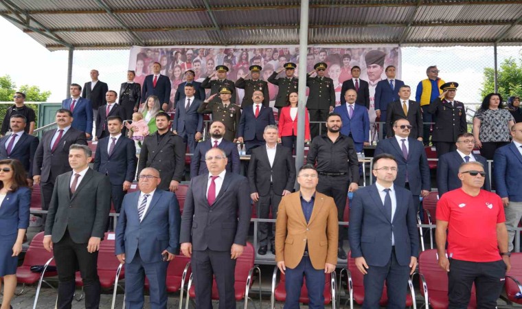 19 Mayıs Atatürkü Anma, Gençlik ve Spor Bayramı Iğdırda kutlandı