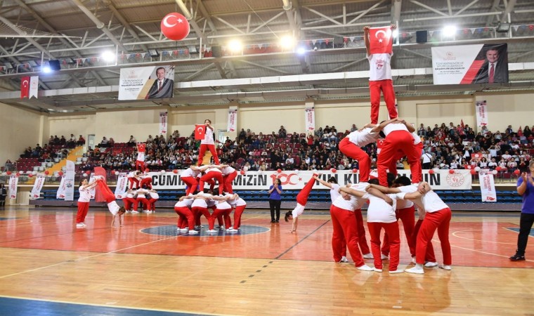 19 Mayıs Atatürkü Anma, Gençlik ve Spor Bayramı Ispartada coşkuyla kutlandı