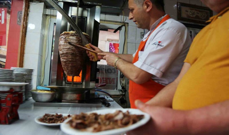 2 asırdır aynı usulle döner kesen ustalardan büyük iddia: “Döner Kastamonunun”