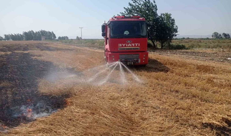 Antakyada anız yangını söndürüldü