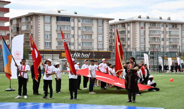 Ardahanda 19 Mayıs coşkuyla kutlandı