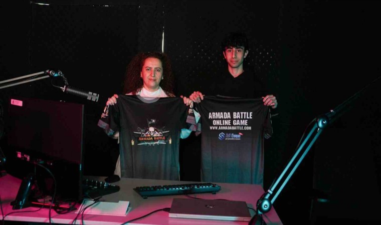 Armada Battle isimli çevrimiçi oyunu anne oğul 72 saat boyunca oynadı