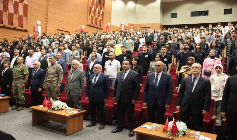 Atanur Aydından öğrencilere: Siz bizim paydaşımız değil, geleceğimizsiniz ve bizim takım arkadaşımızsınız”