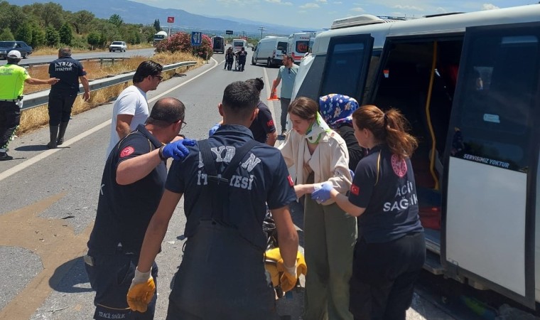 Aydında trafik kazası: 17 yaralı