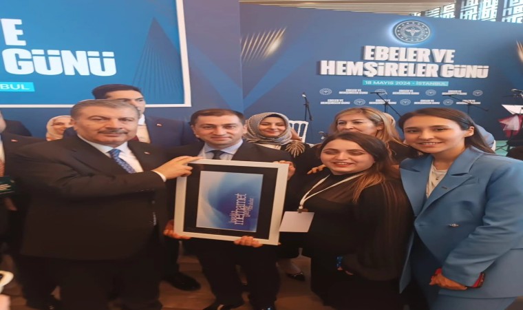 Bakan Kocadan ebe ve hemşirelere ödül