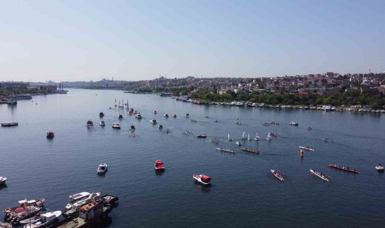 Beyoğlunda 19 Mayıs coşkusu denize taştı