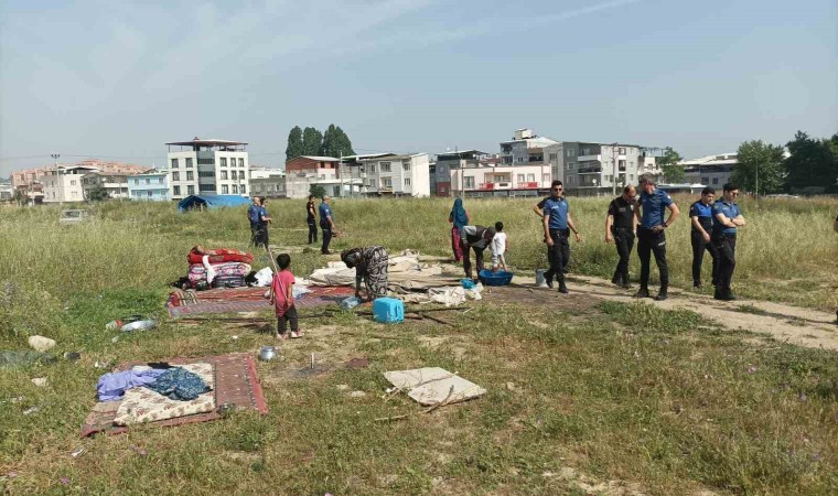 Bursada başıboş atlar ve göçebe çadırları toplandı