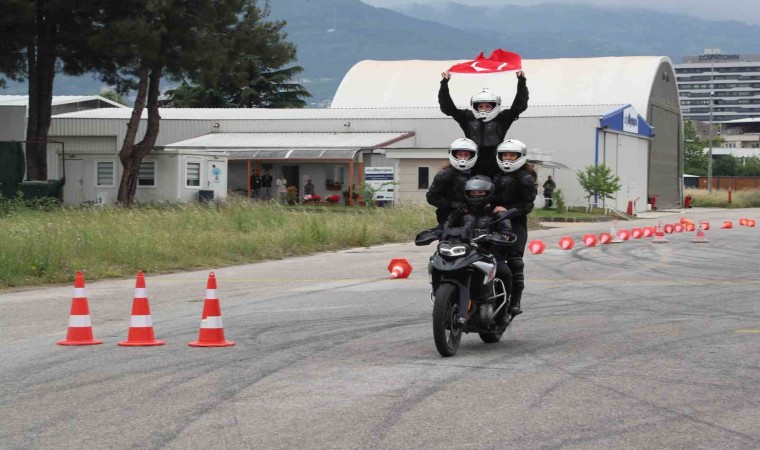 Bursada yunus polisi olmaya hak kazanan personelin 5 haftalık zorlu eğitimi