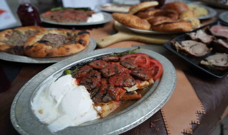 Bursanın yöresel lezzetleri Türk Mutfağı Haftasında tanıtıldı