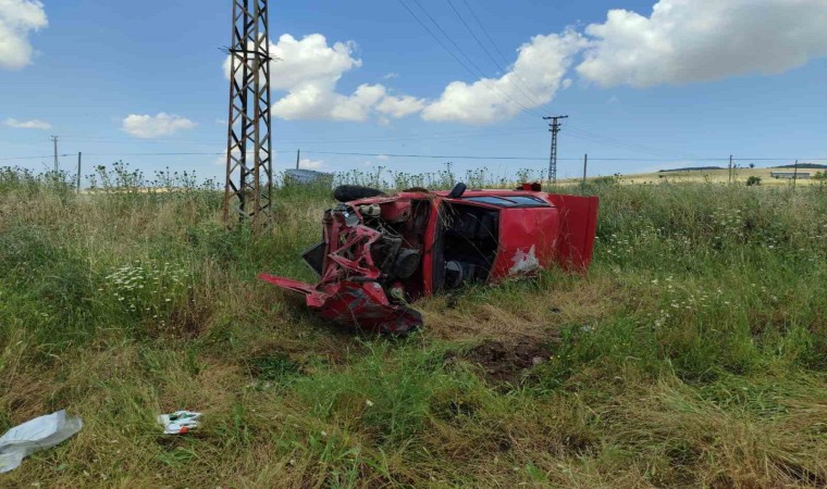 Diyarbakırda feci kaza: 1 ölü, 2 ağır yaralı